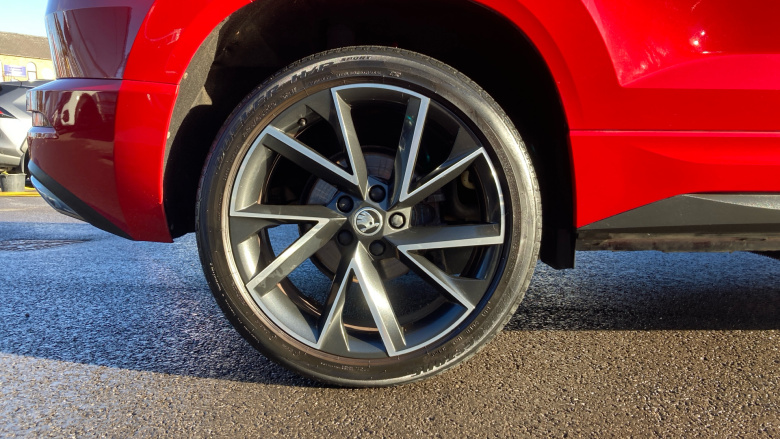 Skoda Karoq 1.5 TSI Sport Line 4x4 5dr DSG Petrol Estate